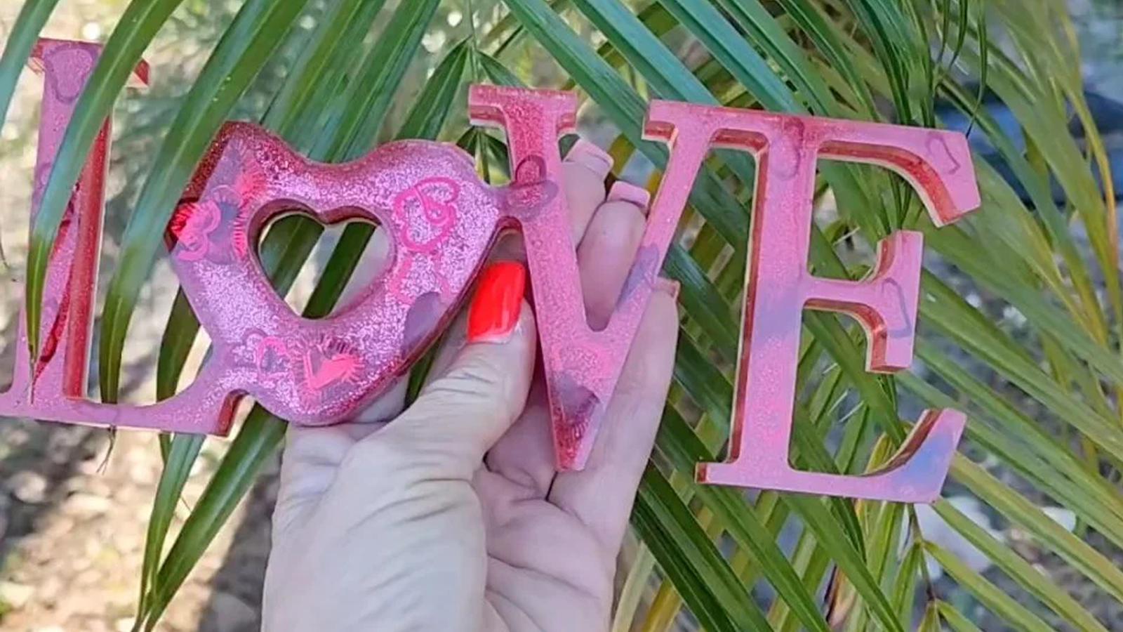 Crafting Unique Valentines Gifts with Epoxy Resin
